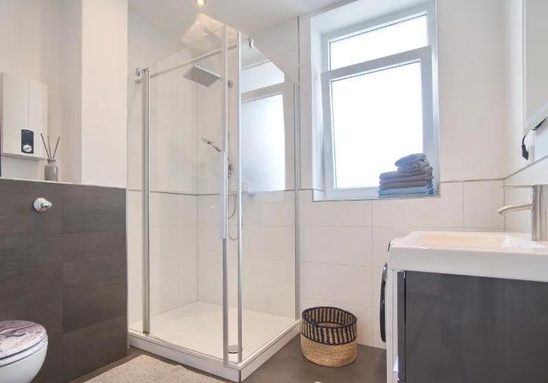 Luxurioese 2,5 Zimmer Oase Komplett Ausgestattet In Top Lage Essen Bagian luar foto